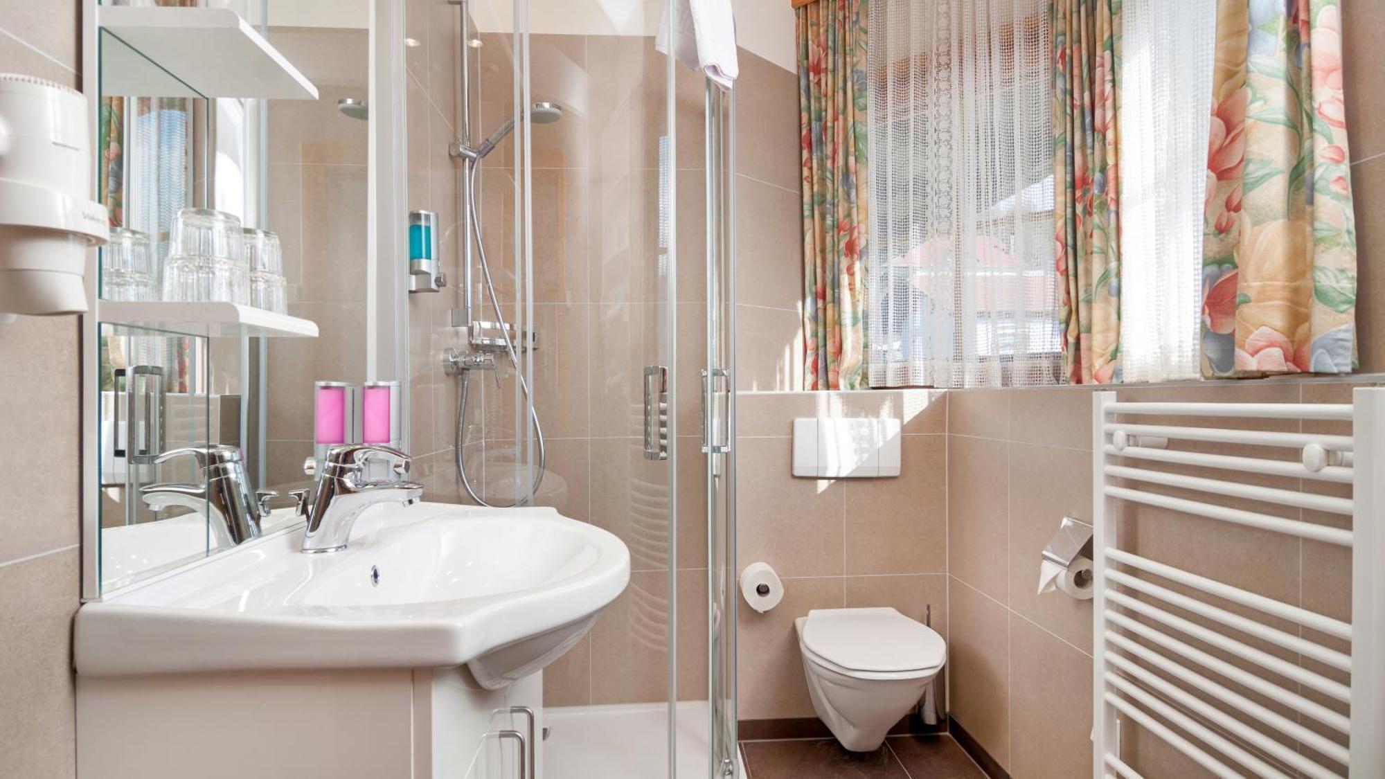 Erlebnis-Hotel-Appartements Latschach ober dem Faakersee Zewnętrze zdjęcie