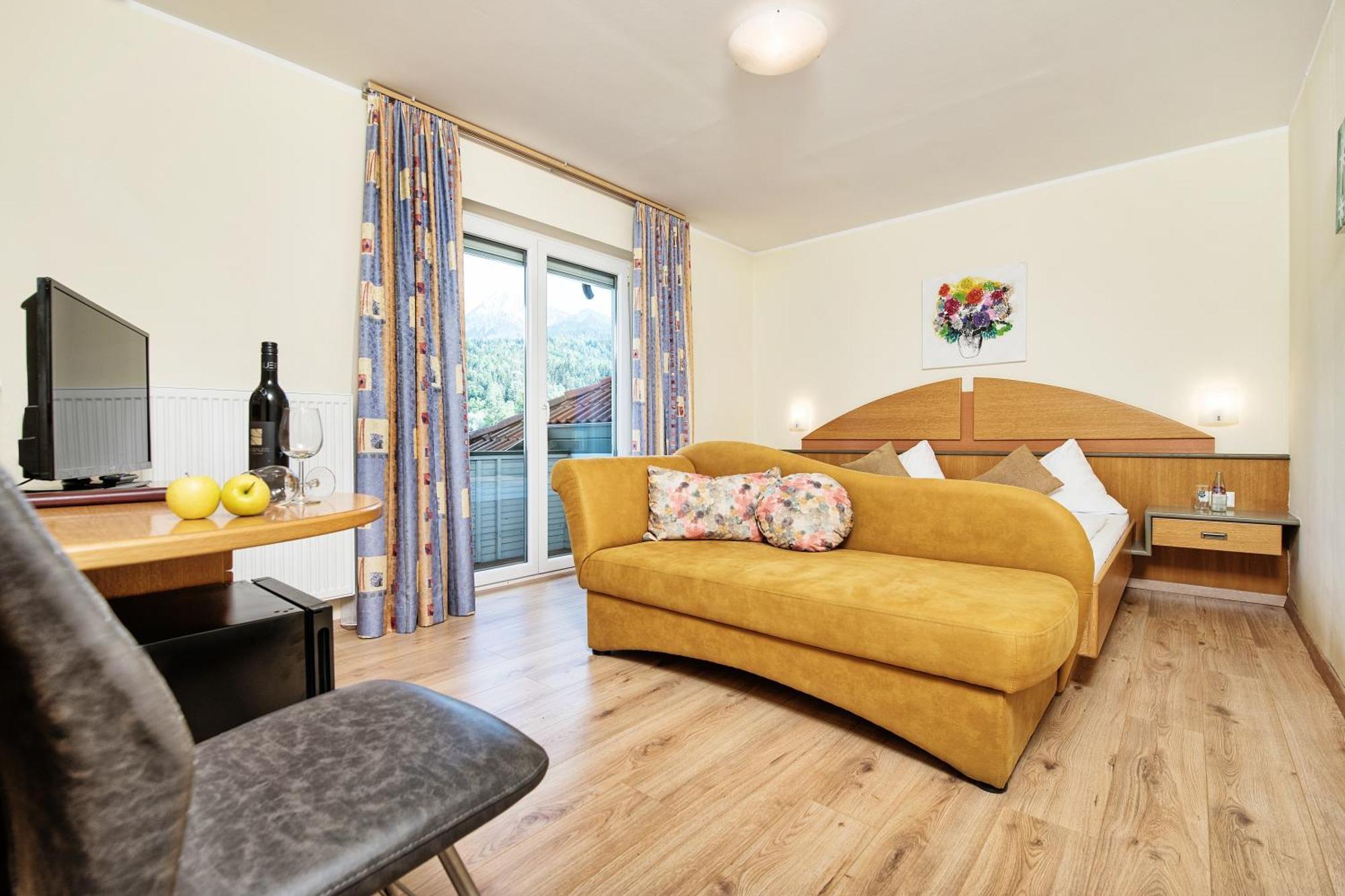 Erlebnis-Hotel-Appartements Latschach ober dem Faakersee Zewnętrze zdjęcie