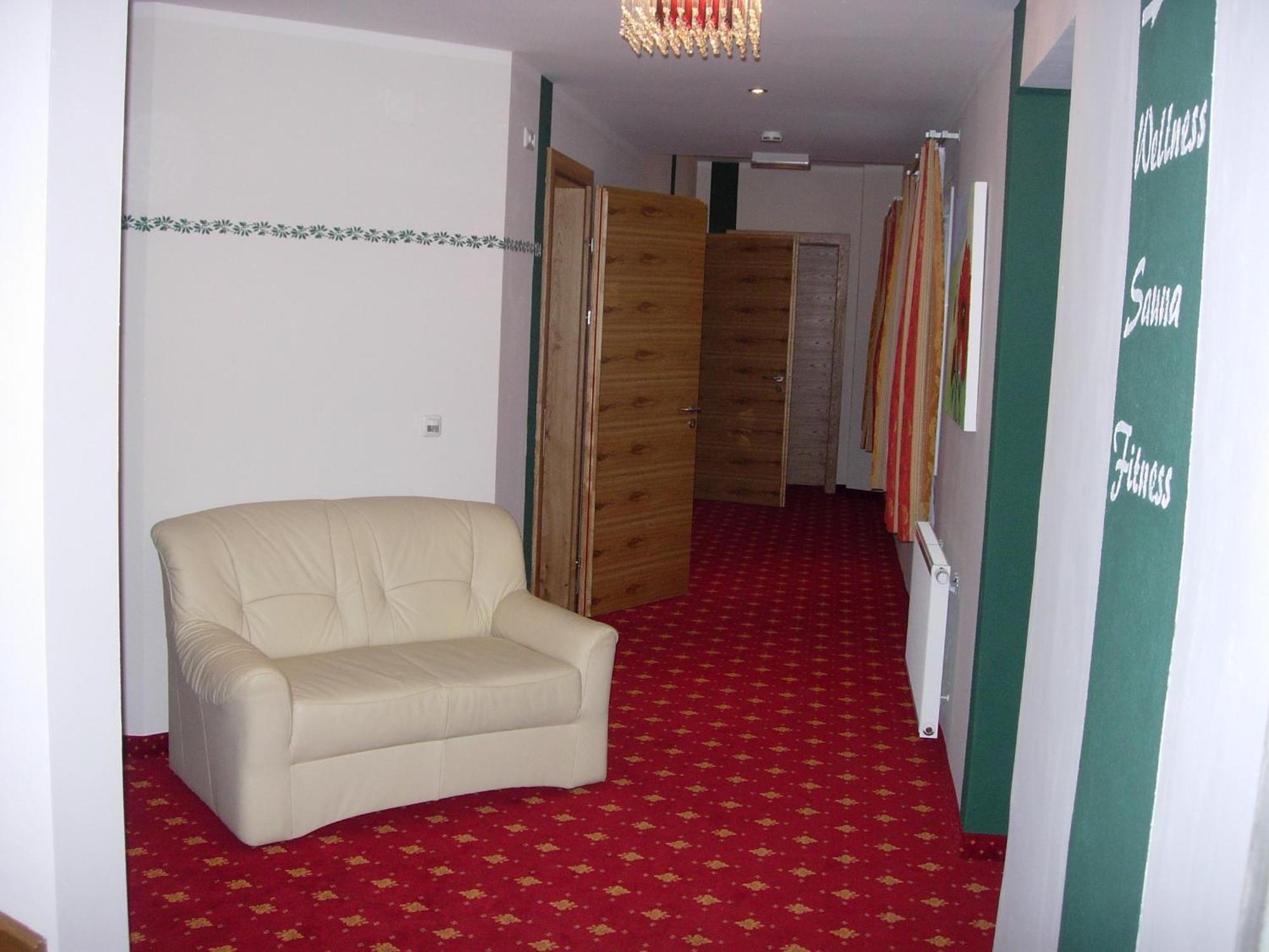 Erlebnis-Hotel-Appartements Latschach ober dem Faakersee Zewnętrze zdjęcie