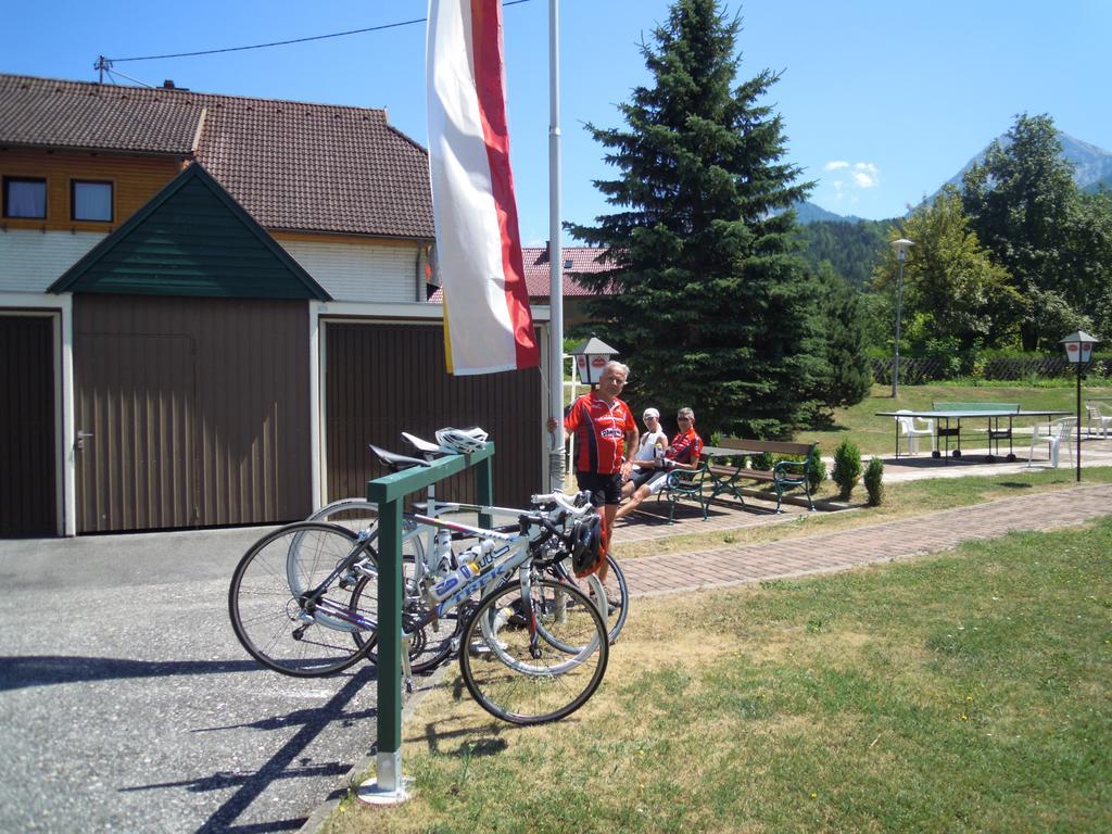 Erlebnis-Hotel-Appartements Latschach ober dem Faakersee Zewnętrze zdjęcie