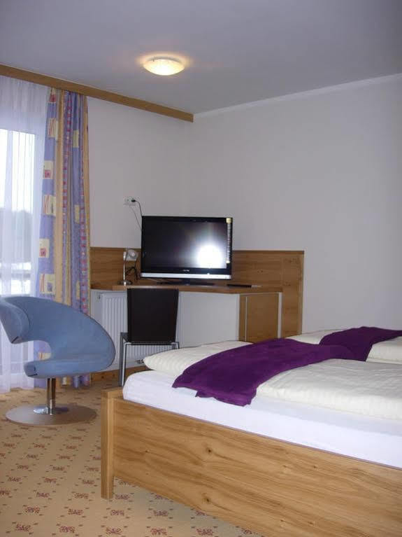 Erlebnis-Hotel-Appartements Latschach ober dem Faakersee Zewnętrze zdjęcie